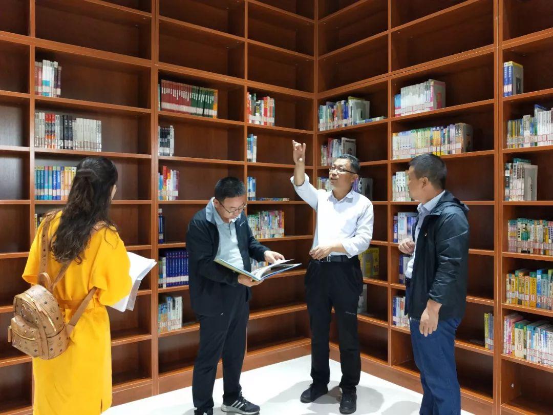 双兔蹲地啃萝卜，守住牛头保羊尾是什么生肖详细解答、解释与落实、实时解答解释落实